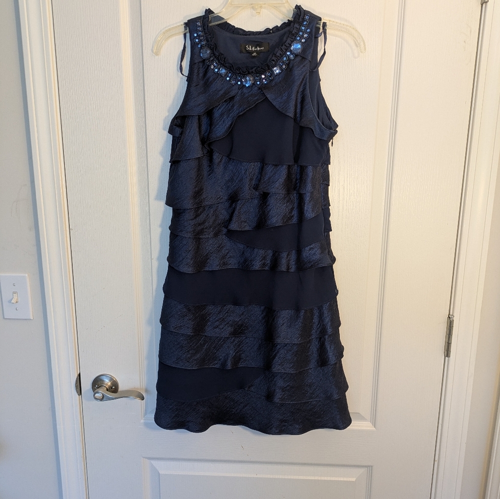 Elegant Navy Sleeveless Dress
